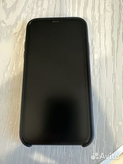 Телефон iPhone xr