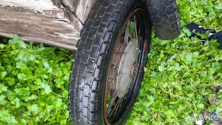 Продам 4 колеса Днепр и 2 генератора