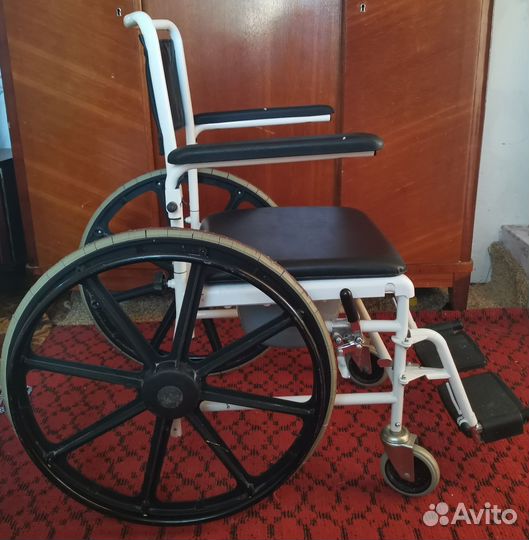 Кресло-коляска инвалидная