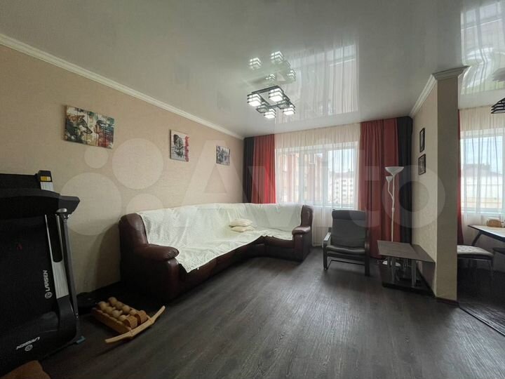 3-к. квартира, 82 м², 3/6 эт.