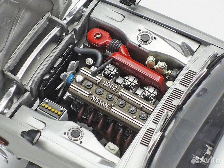 Nissan Skyline 2000 1/24