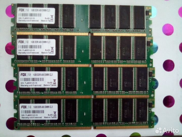 DDR по 1 гигу 400 мгц всего 4гига 1+1+1+1