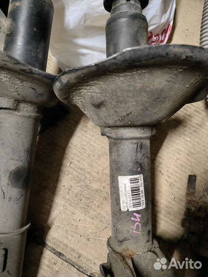 Передние амортизаторы Subaru Legacy BE, BH 98-03г