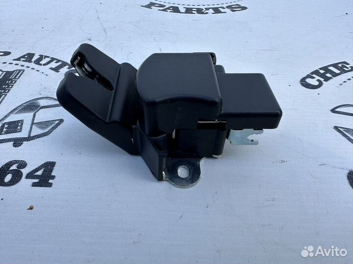 Замок крышки багажника Hyundai Solaris 1/Kia Rio 3