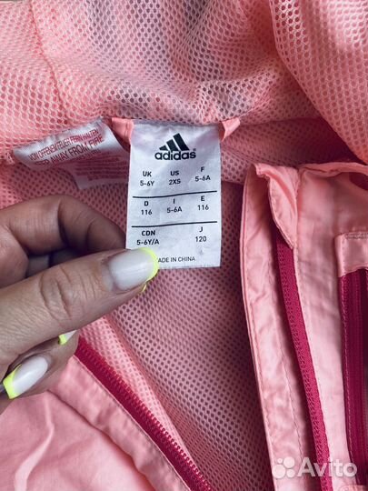 Ветровка adidas для девочки