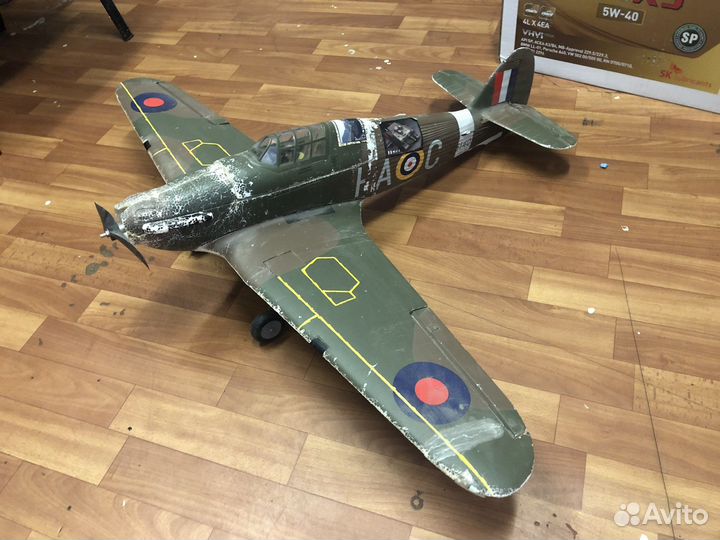 Модель самолета радиоуправляемая