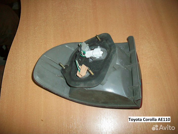Фонарь правый Toyota Corolla Тойота Королла AE110