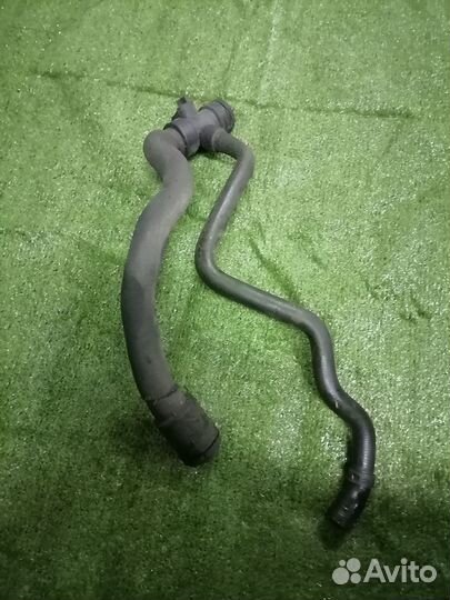 Патрубок охлаждения (радиатора) 8E0121049L Audi A4