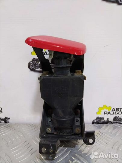 Mazda 3 bk форсунка омывателя фар левая