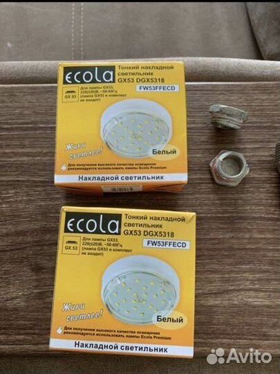 Тонкий накладной светильник Ecola