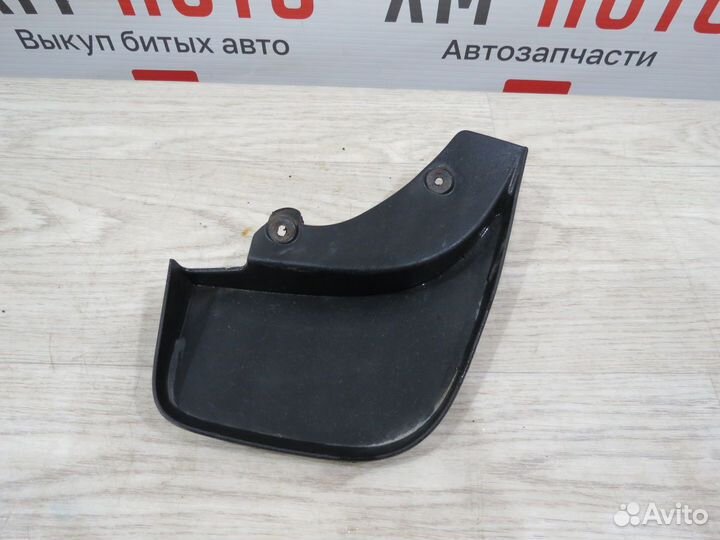 Брызговик задний левый Renault Sandero 2