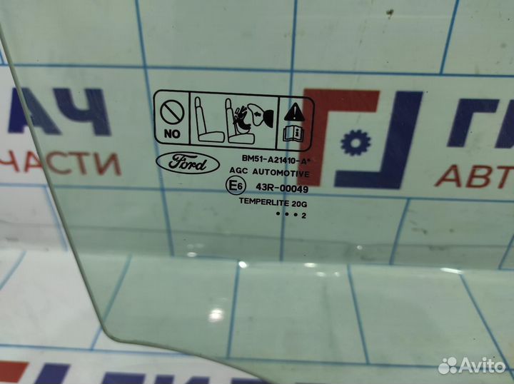 Стекло двери передней правой Ford Focus 3 BM51A214