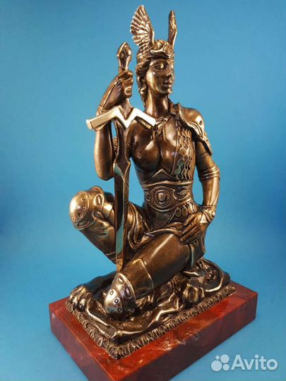 Валькирия из бронзы