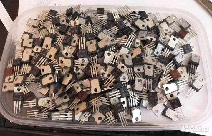 Транзисторы кт825г кт827а кт818г 819Г BD139 140 др