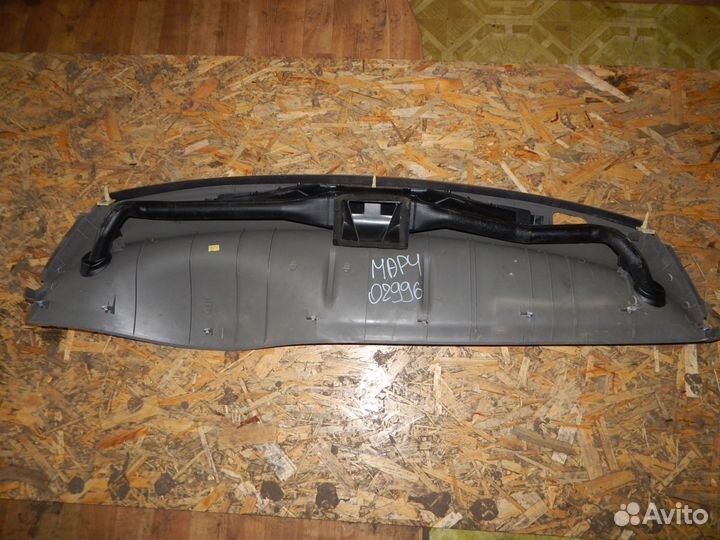 Накладка на торпедо верхняя часть Nissan March K12