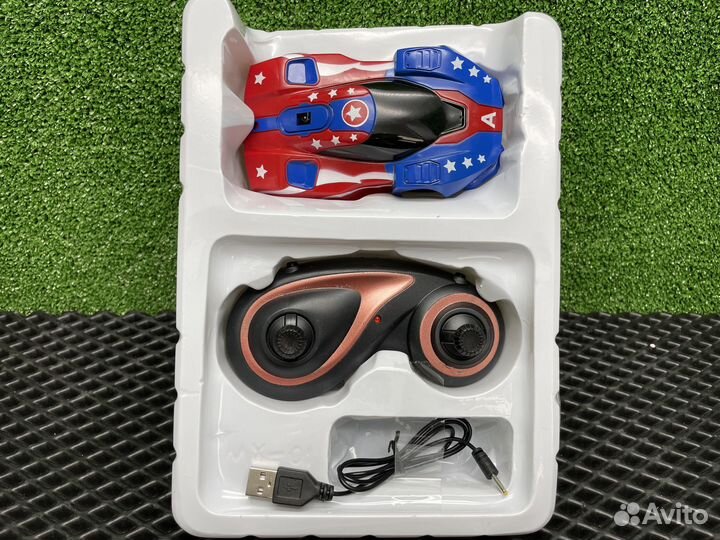 Антигравитационная машина ездит по стенам потолку