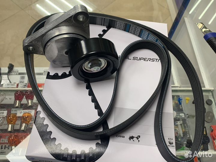 Комплект натяжитель ролик и ремень шевролет лачети