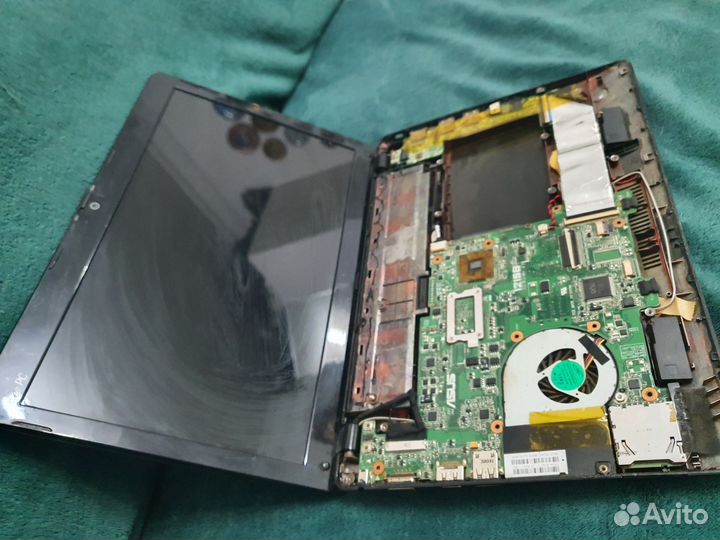 Ноутбук Asus eeepc 1215b