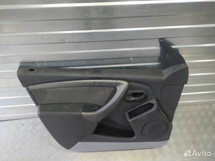 Обшивка двери передняя левая Renault Duster HSA