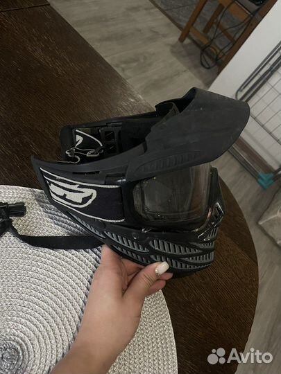 Шлем для пейнтбола