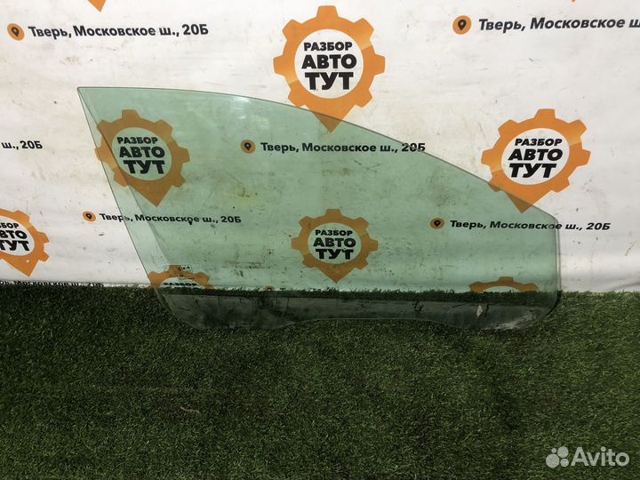 Стекло передней правой двери Ford Focus 2