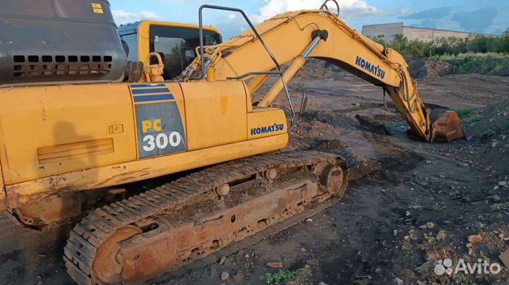 Гусеничный экскаватор Komatsu PC300, 2012