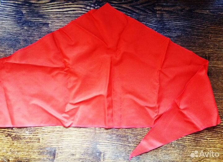 Новые шёлковые пионерские галстуки