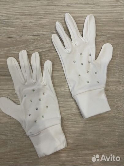 Перчатки для фигурного катания