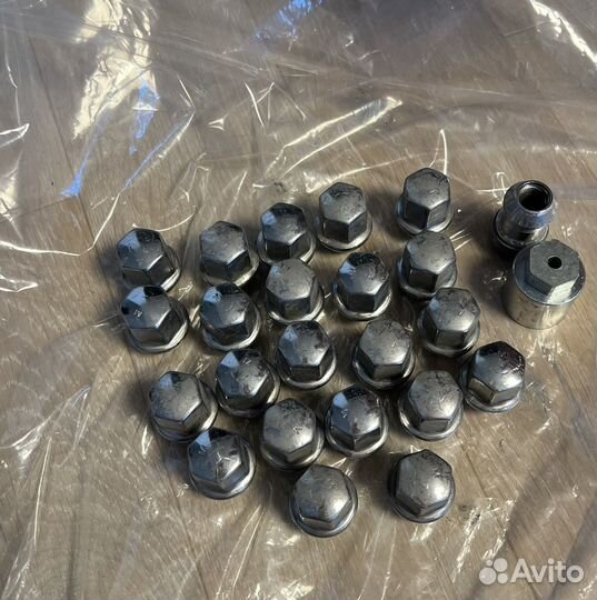 Колесные гайки Jeep wrangler rubicon