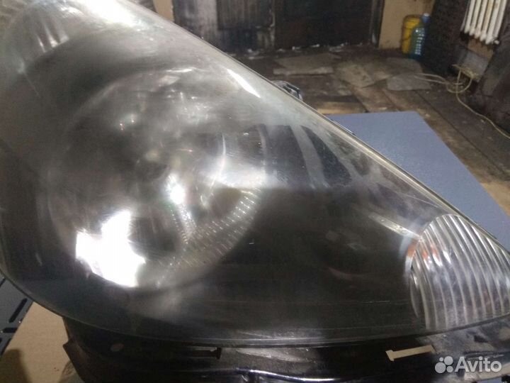 Фара хонда фит GD1