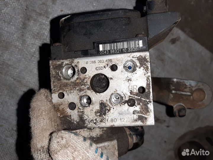 Блок ABS mercedes w220 s500 long A0034318012