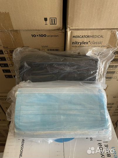 Маска медицинская защитная