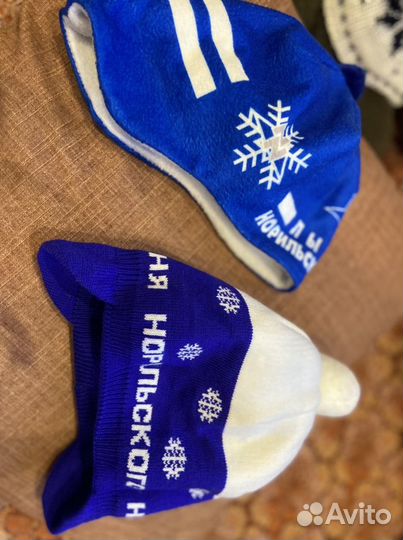 Шапочки Норильск 2 штуки для детей на 8-12 лет