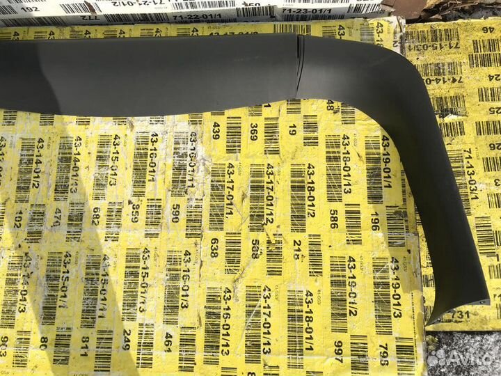 Обшивка крышки багажника Mitsubishi Outlander 3 GF