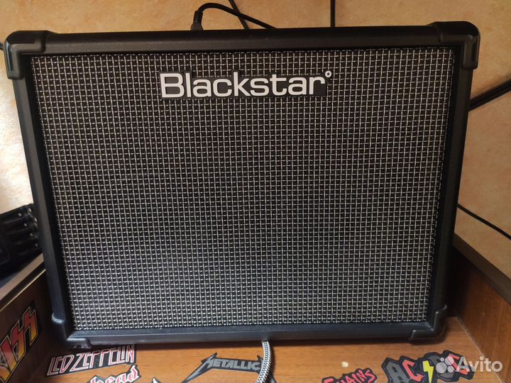 Гитарный комбоусилитель