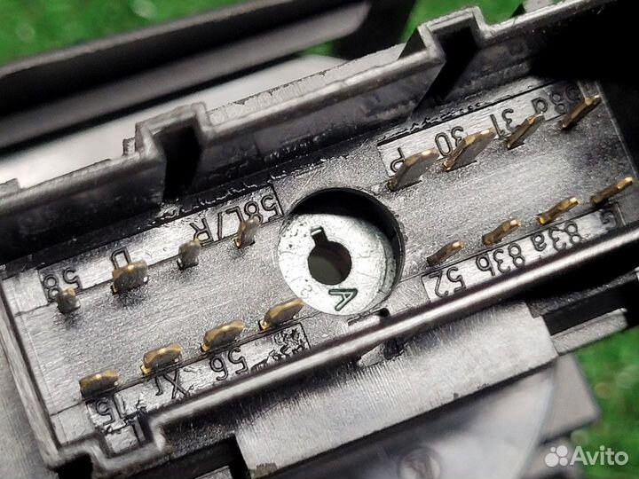 Переключатель света фар на Ford Focus 2