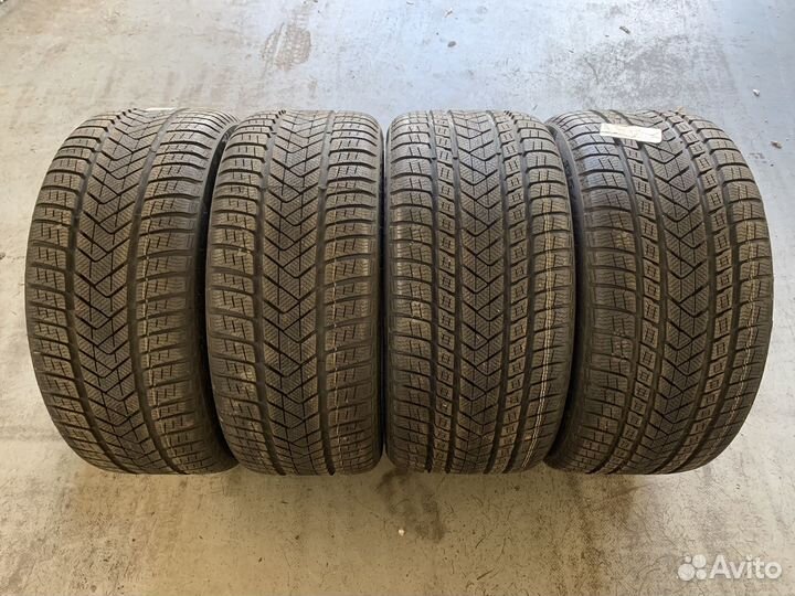 Pirelli Scorpion Winter RFT 315/35 R21 и 275/40 R21