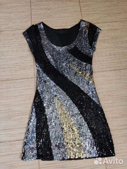 Платье с пайетками