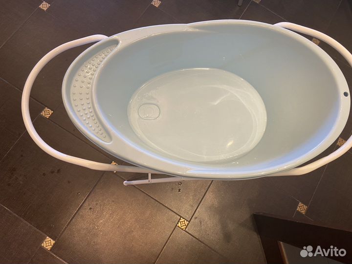 Детская ванночка с подставкой