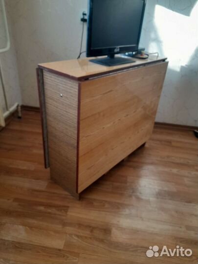 Раздвижной стол тумба