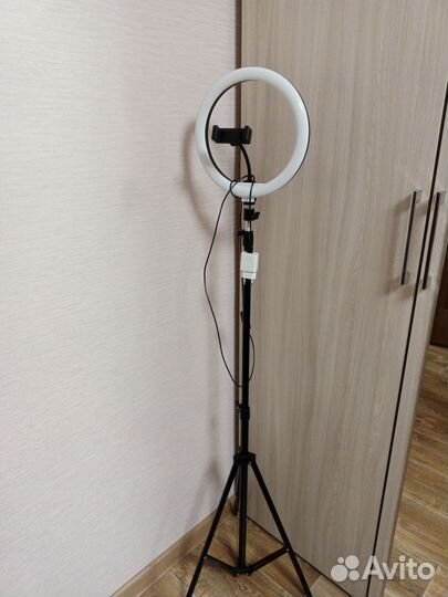 Кольцевая лампа