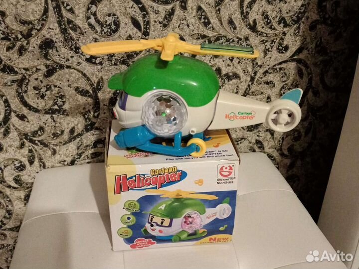 Детская игрушка музыкальная самолет