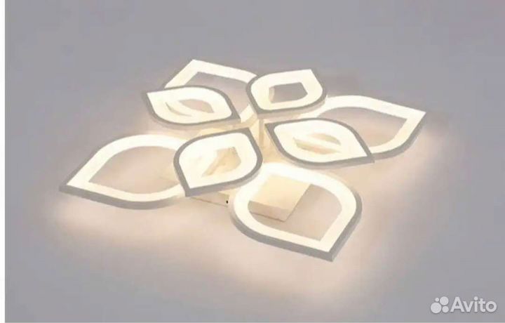 Люстра потолочная новая