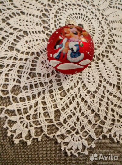 Салфетка, маленькая скатерть связанная крючком