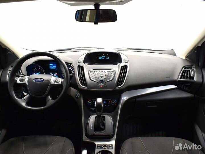 Ford Kuga 2.5 AT, 2015, 237 127 км