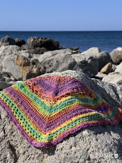 Пляжный платок-косынка вязаный