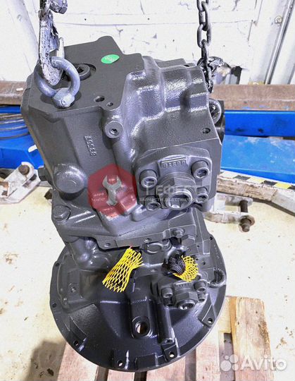 Основной насос Komatsu PC210-7