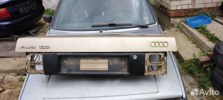 Крышка багажника Ауди 100 С3