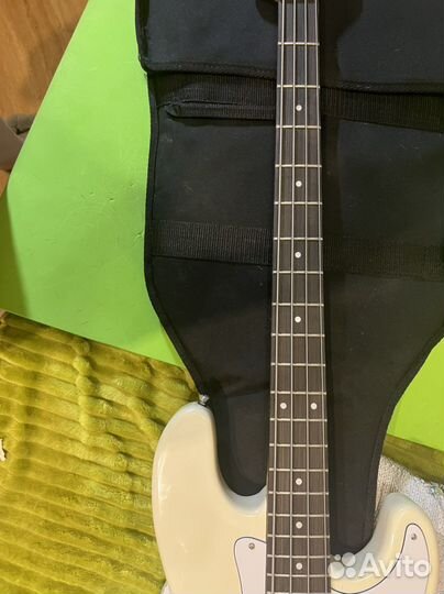Бас гитара encore