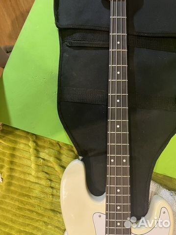 Бас гитара encore
